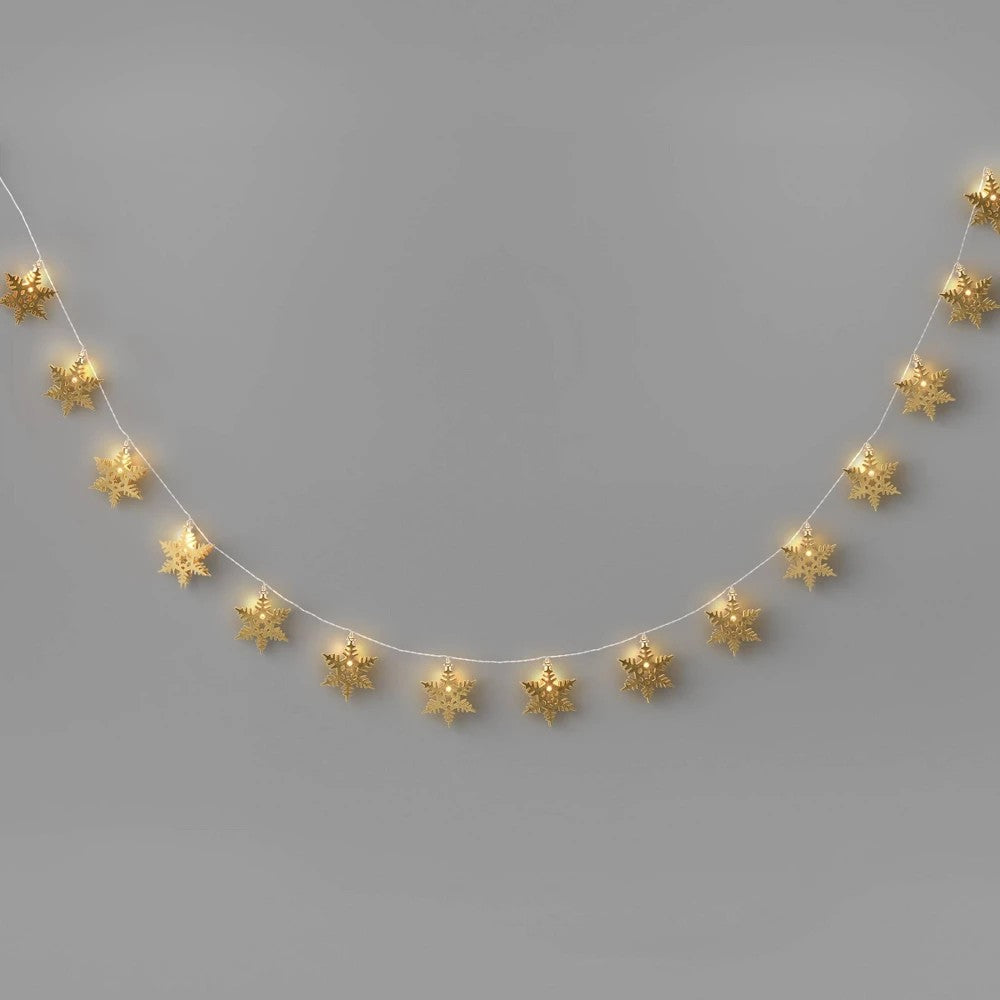 8' Metal Christmas Snowflake 15 LED Battery Operated String Light Gold - Wondershop™ - Bellso